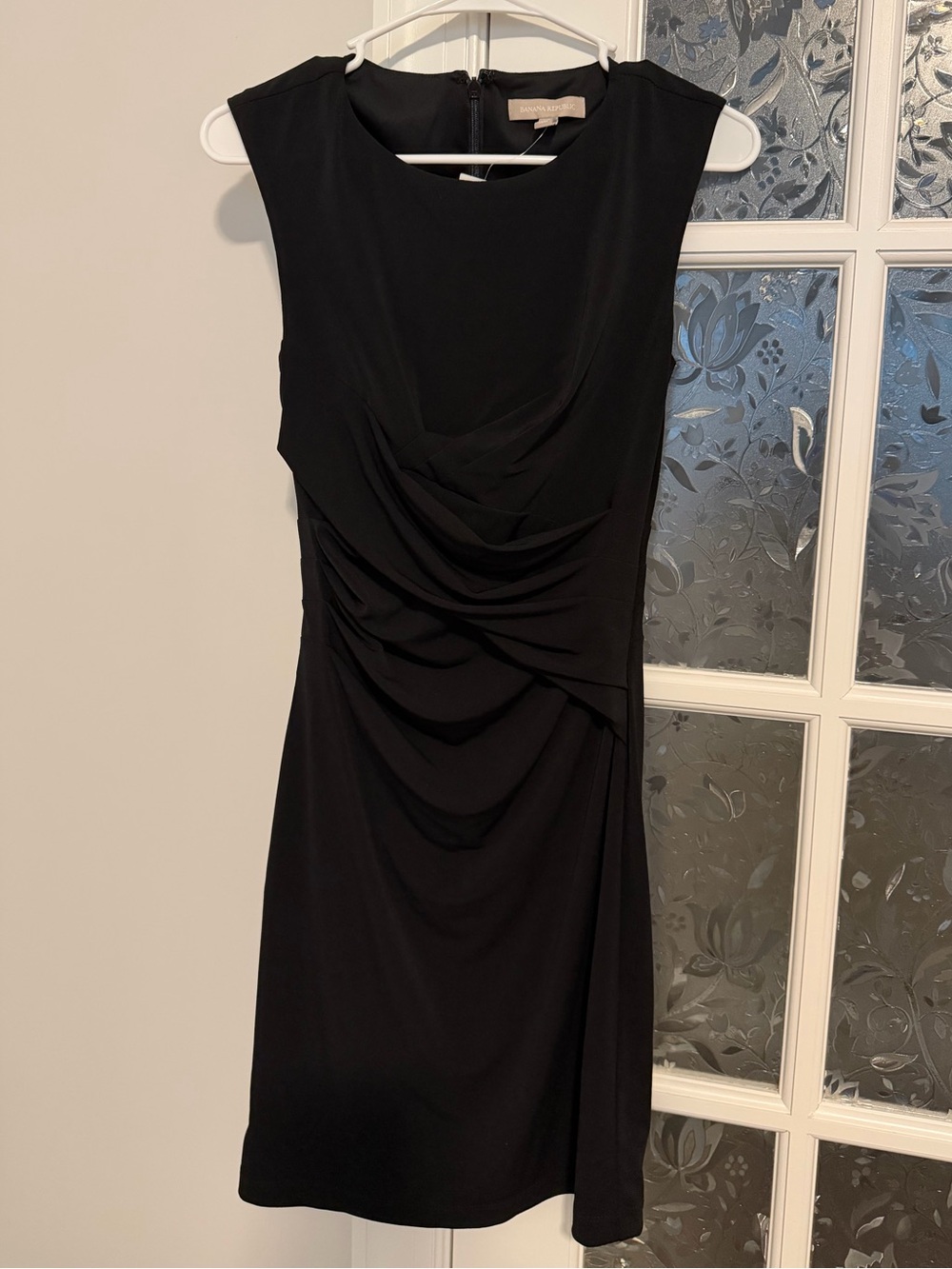 Banana Republic Sleeveless Black Draped Sheath Dress - Banana Republic Size 0 - Picture 9 of 11